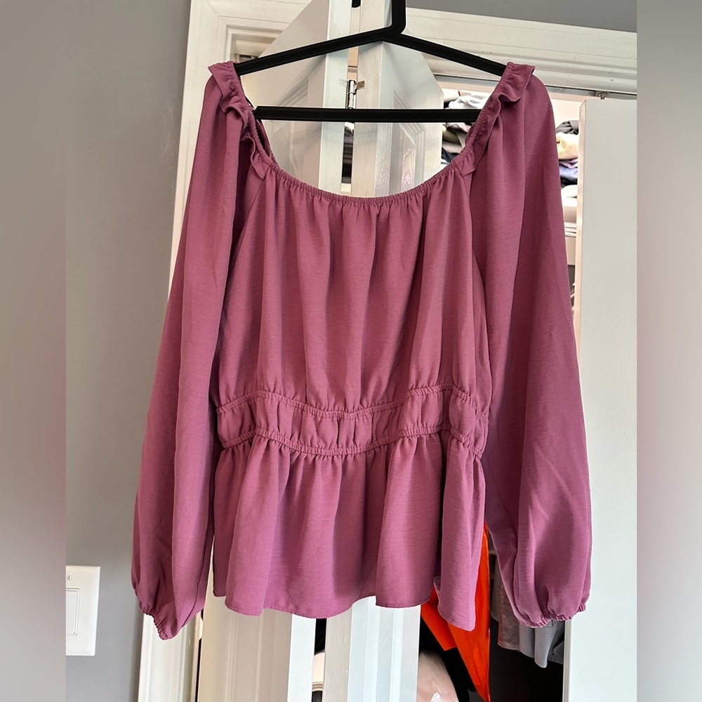 Nine West off the shoulder shirt